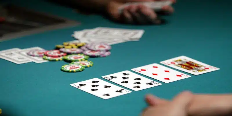 Các vòng cược trong cách chơi poker chuẩn nhất